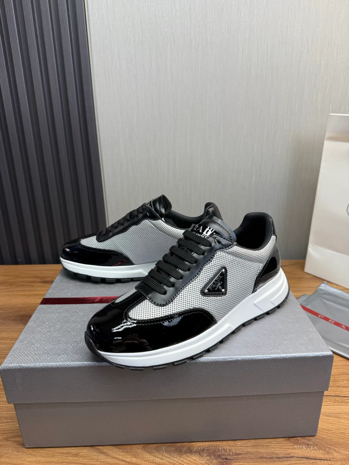 Men's shoes 💰600💰 [PRADA] Popular men's shoes shipped 👏Official website synchronized ⬆️Original cowhide fabric + cowhide lining, 1⃣️:1⃣️reproduction, original sole, 38-45 (45. Customized, non-refundable)